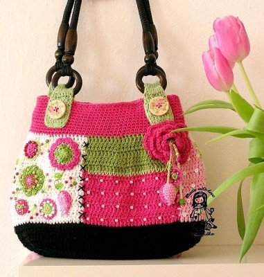 pretty-crocheted-bag...