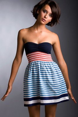 girly-strapless-sail...