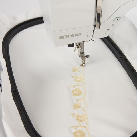 Вышивальная машина Bernina B700