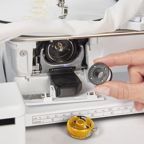 Вышивальная машина Bernina B700
