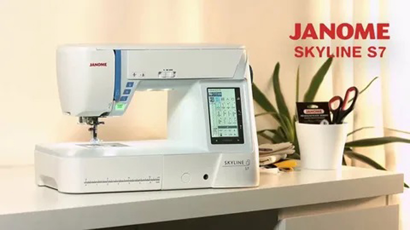   Janome SkyLine S7