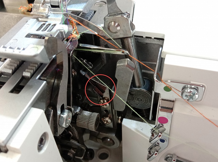 Коверлок Leader VS 390D