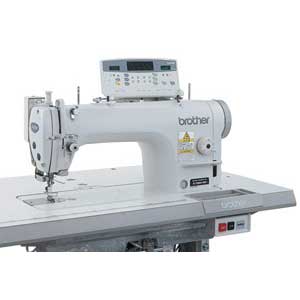 Одноигольная прямострочная швейная машина Brother S-7200C-403,-405